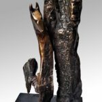 Sculpture bronze - sculpture animalière-Les Hélènes -sculpture Antibes - Pièce unique - intitulée "Elle et son animal imaginaire"